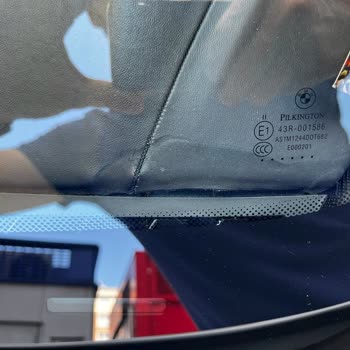 59 Bin Km'deki BMW 520İ Aracın Ön Göğüs Derisinin Kalkması Problemi.