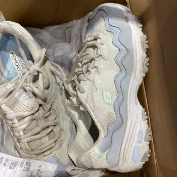 Skechers Marka Ayakkabının 2 Ay İçinde Açılması