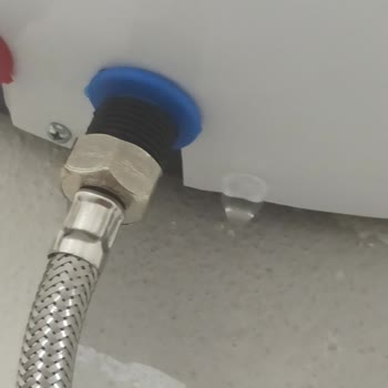 End Elektrik Alerso Ani Su Isıtıcı Su Damlatıyor