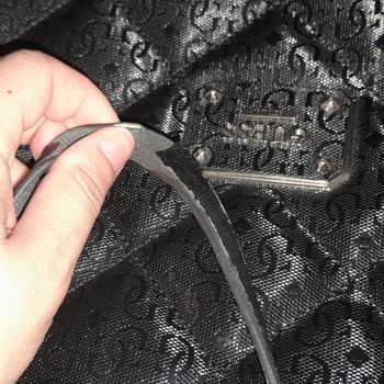Guess Marka Çantalarımın Hepsinde Deformeler Var