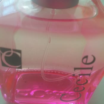 Cecile Diva Parfümün İçinde Çay Çöpüne Benzer Şeyler Var 😳