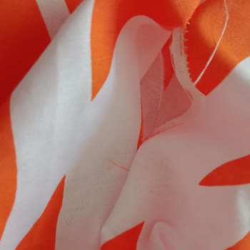 Hepsimoda.com.tr Elbise Defolu Ve İç Gösteriyor