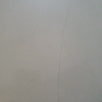 Dezgah Yapı Çatlayan Tezgah Ve 1 Senedir Muhatap Bulamamak