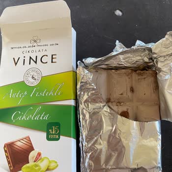 A101 Vince Bozuk Çikolata Satılması