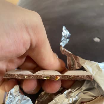 A101 Vince Bozuk Çikolata Satılması