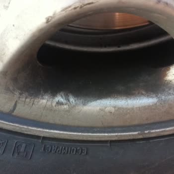 Kale Balata Ön Tekerler Kale Balataları İnişte Aşırı Isınma, Aşırı Duman Çıkarması