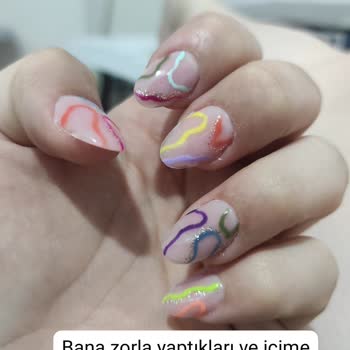 Derya Üstüner Beauty Studio Tırnağımı Yapan 'Ben Nail Artist Değilim Ki' Bana Sinirlendi, Bağırdı