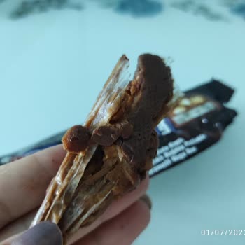 Eti Gıda Maximus Çikolata İçerisinden Naylon Çıktı