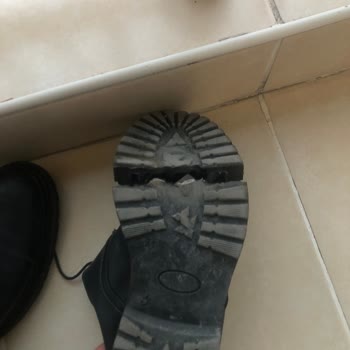 Emende Ayakkabı Hakiki Deri Diye Kalitesiz Dayanıksız Ayakkabı Sattı