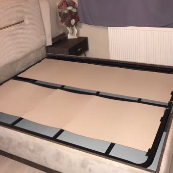 Yetişenler AVM Gemlik Yatak Odası Takımının Paslanması Eksik Ve Uyumsuz Parçası