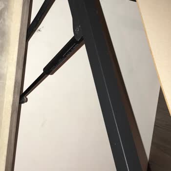 Yetişenler AVM Gemlik Yatak Odası Takımının Paslanması Eksik Ve Uyumsuz Parçası