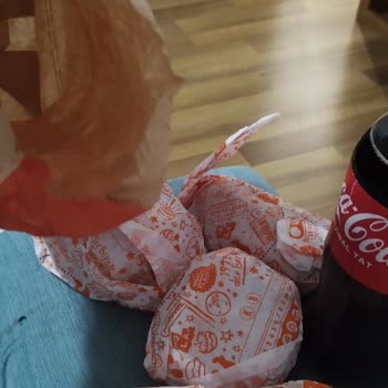 Popeyes Parasını Verdiğimiz Ürünü Göndermemişler.