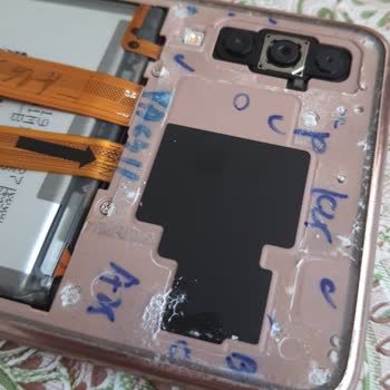 Media Markt Sıfır Olarak Alınan Telefonun İşlem Görmüş Olması