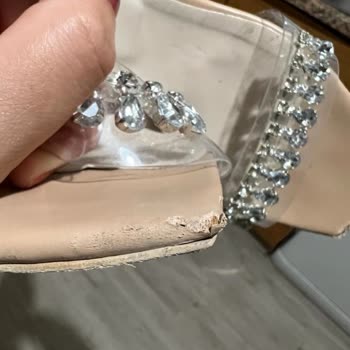 Shoeberry.tr (Instagram) Firmasının Kalitesiz Ayakkabı Satması