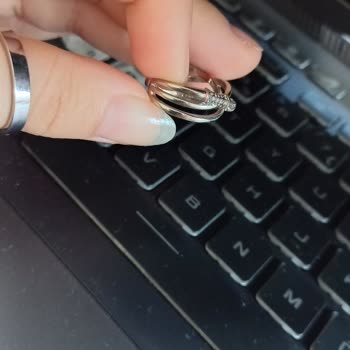 Kokoş Bijuteri 1 Haftada Kararan Çelik Yüzükler