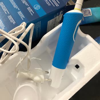Oral - B 1000 Lira Para Veriyoruz Ama Kutu İçinde Eksik Malzeme Çıkıyor