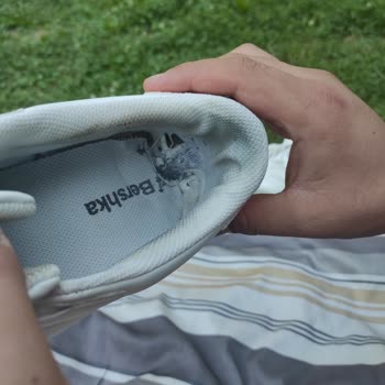 Bershka'nın Kalitesiz Ayakkabısı