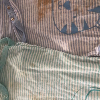 Arçelik Lekeli Kıyafetler Aşırı Gürültülü Makine