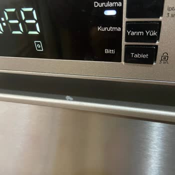Vestel Bulaşık Makinesi Boya Atıyor