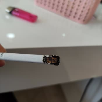 Marlboro Sigaranın İçinde Çıkan Madde