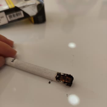 Marlboro Sigaranın İçinde Çıkan Madde