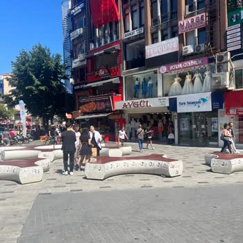 Tavuk Döner Bakırköy Meydan Bi Soslu Döner Eksik Malzeme Satıyor