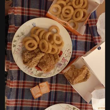 Popeyes' Eksik Siparişlerin Yerine Soğan Halkası Doldurmuşlar!