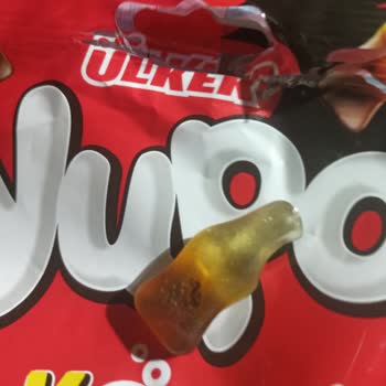 Ülker Jelibondan Siyah Bir Sıvı Göründü