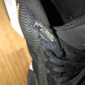 Nike Ayakkabım Patladı Kendi Malları Kötü Olması Sonucunda Kabul Etmiyorlar