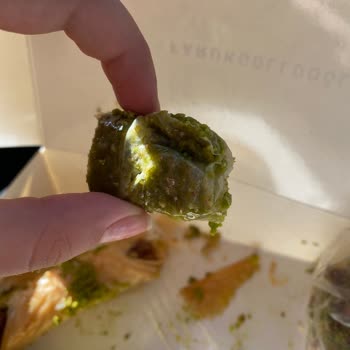 Denizli Merkezefendi Faruk Güllüoğlu Baklava