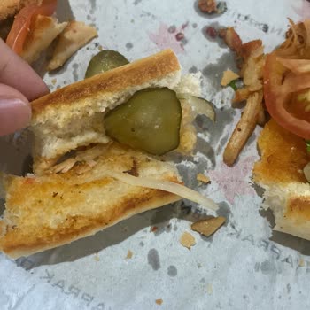 Yaprak Dönercisi Bayat Ekmek İle Yapılan Hizmet!