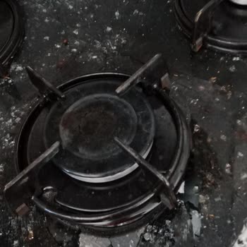 Esty Cam Ocak Patladı, 1.5 Aydır Değişim Yapılmadı, İlgilenen Yok