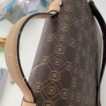 Vakko B. Akbatı Eski Çalışanının Aldığı Ürüne Tadilat Hizmeti Vermiyor