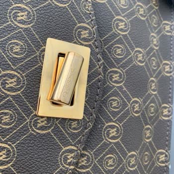 Vakko B. Akbatı Eski Çalışanının Aldığı Ürüne Tadilat Hizmeti Vermiyor