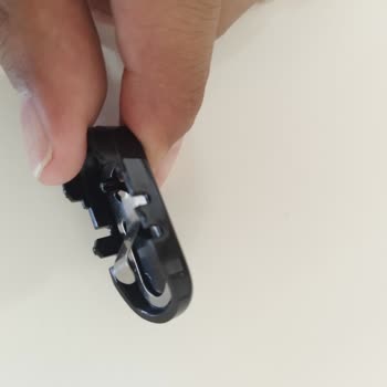 Philips Dikey Şarjlı Süpürgemin Bağlantı Klipsi Kırıldı