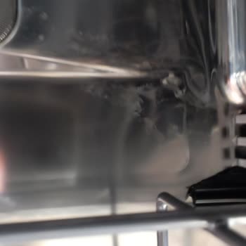 Siemens Bulaşık Makinesinin Kirli Bırakması Ve Kokması