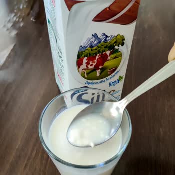 Yörükoğlu Süt Son Kullanma Tarihinden Önce Bozuk Çıktı / Peynir Kesiği