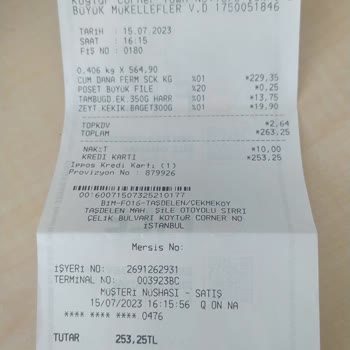 Cumhuriyet Sucukları Cumhuriyet Sucuğundan Kemik Parçaları Çıktı