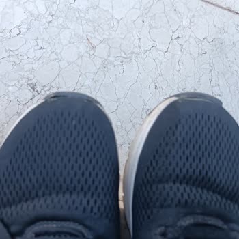 Skechers Ayakkabı 4 Ayda Dağıldı