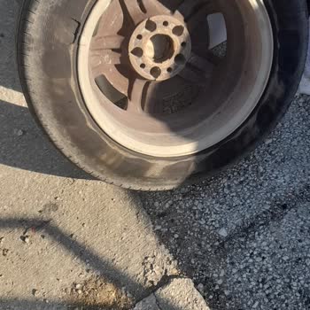 Michelin Lastik Toplamda 3 Bin Km Yol Ancak Yaptım 3 Yerinden Yırtıldı