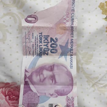 YKB ATM’sinin Yırtık Para Vermesi