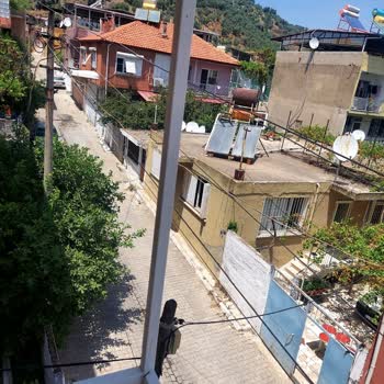 ADM Elektrik Dağıtım Elektrik Telleri Ev Balkonlarına Çok Yakın!