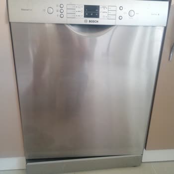 Bosch Servis Sıkıntısı Temizlik İçin Sağlam Verilen Makine Kırık Geldi