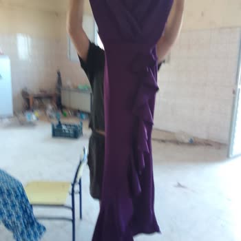 Butik Liva (İnstagram) Sipariş Edilen Elbise Modeli Dışında Alakasız Özensiz Bir Elbise Geldi