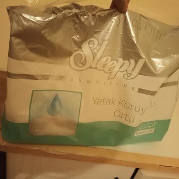 Sleepy Yatak Koruyucu Örtünün Yatağa Geçirmesi
