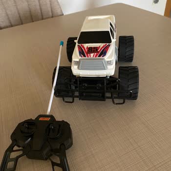 Toyzz Shop Uzaktan Kumandalı Araba Fiyaskosu