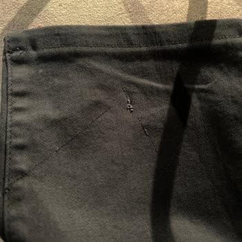 Altınyıldız Pantolon Terzide Yırtılmış