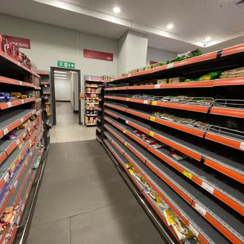 Migros Jet Rafları 1 Haftadır Bomboş