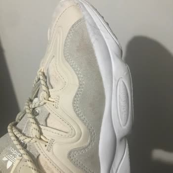 adidas Lekeler Oluştu Kendiliğinden