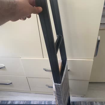 Sürat Kargo Paketim Parçalanmış, İçi Açılmış, Parça Alınmış!